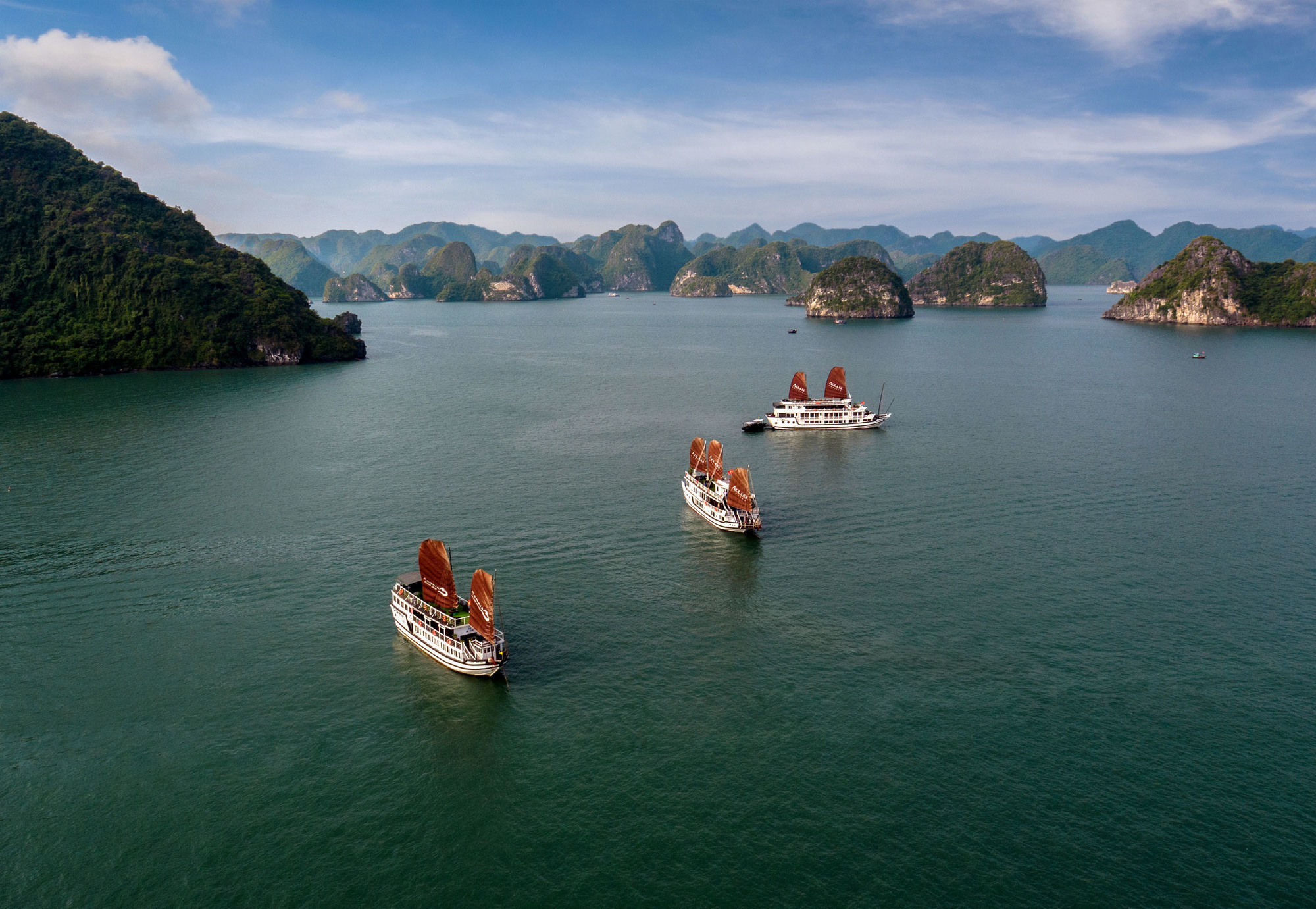 Aclass Legend Cruise Hotel Ha Long Exterior photo