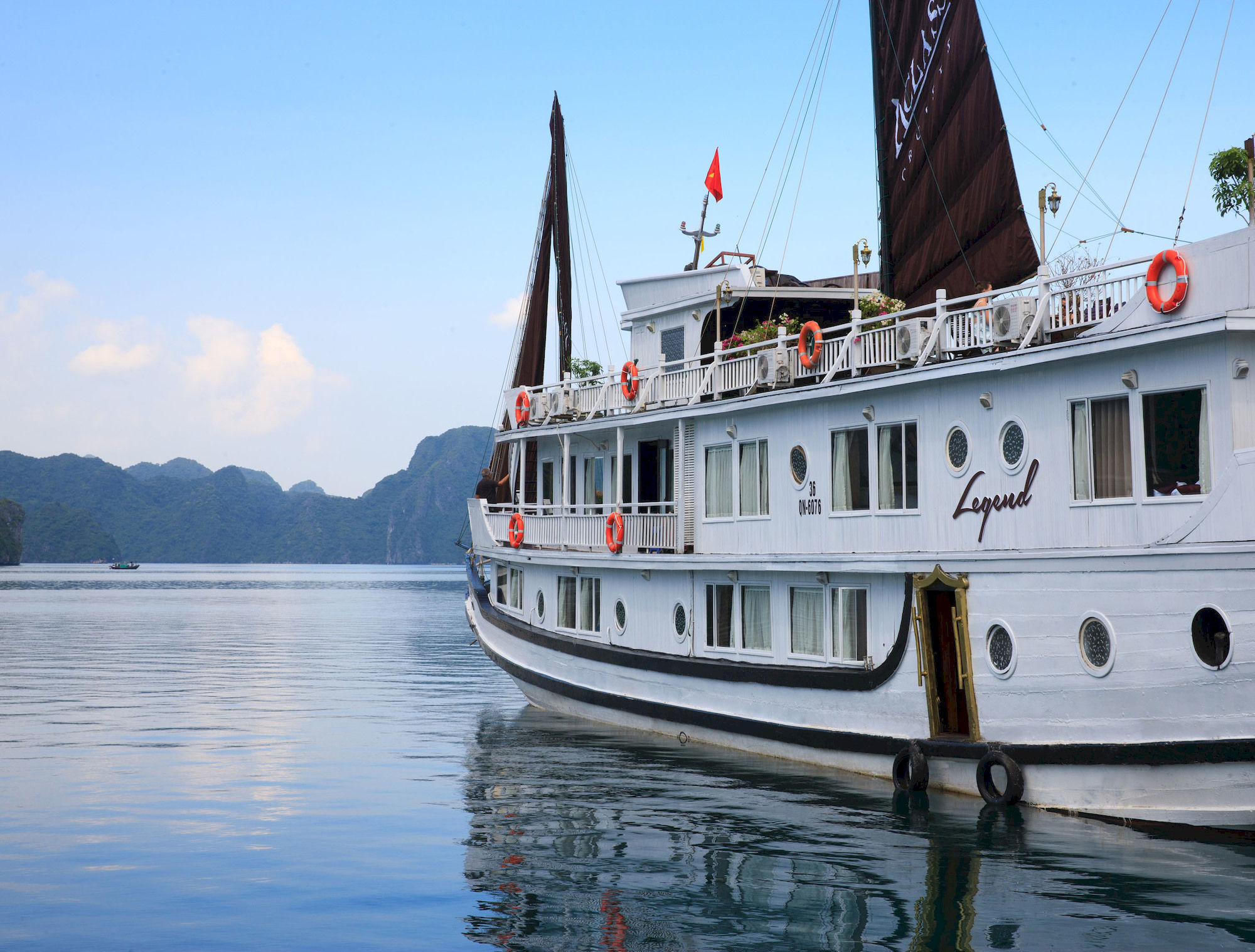 Aclass Legend Cruise Hotel Ha Long Exterior photo