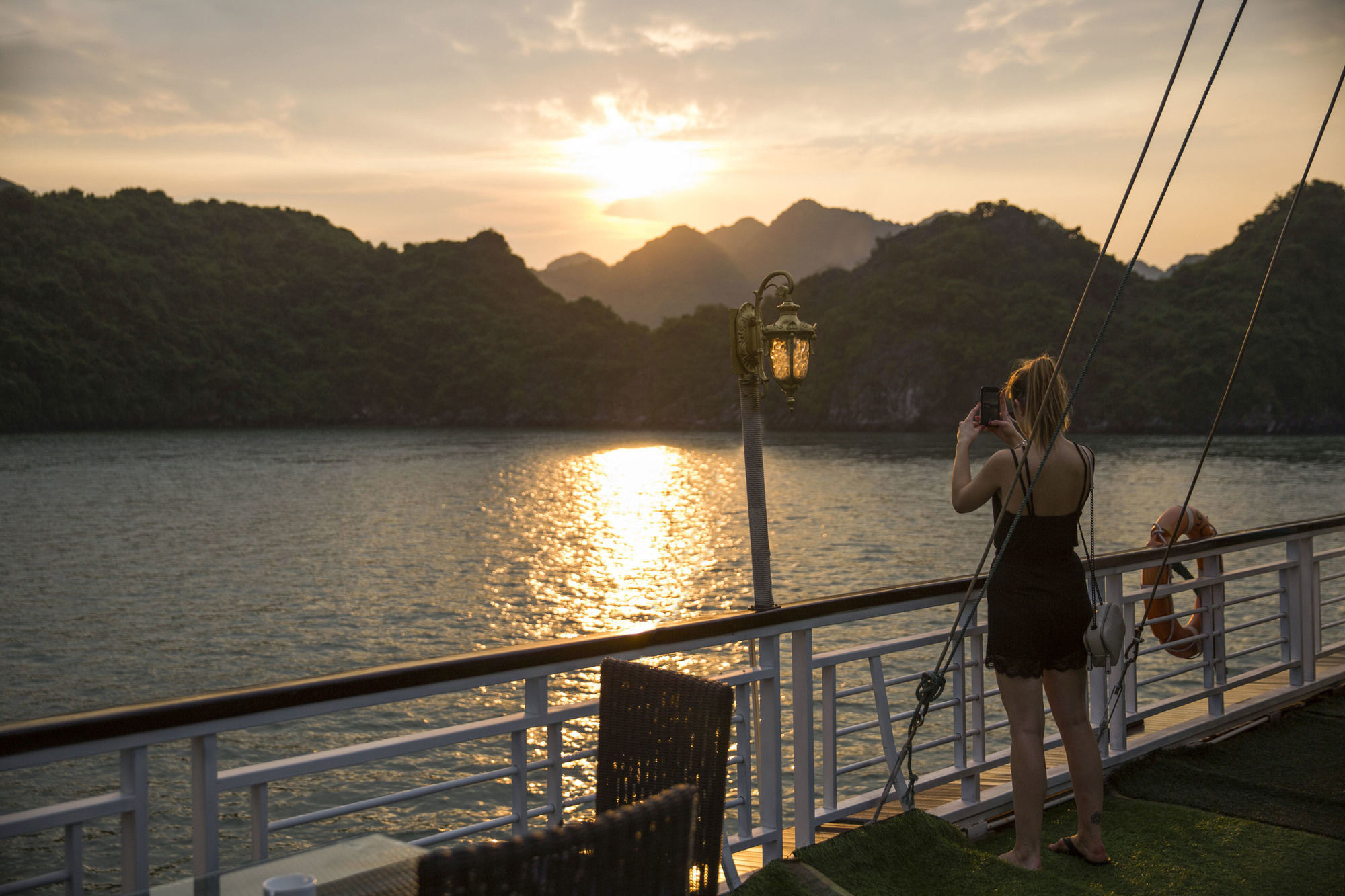 Aclass Legend Cruise Hotel Ha Long Exterior photo