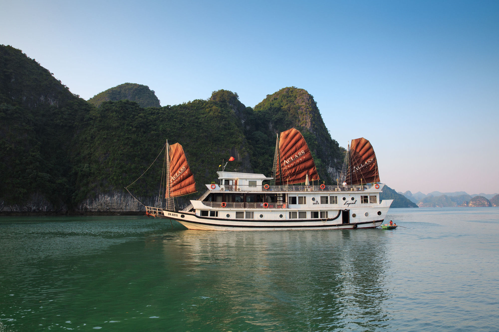 Aclass Legend Cruise Hotel Ha Long Exterior photo